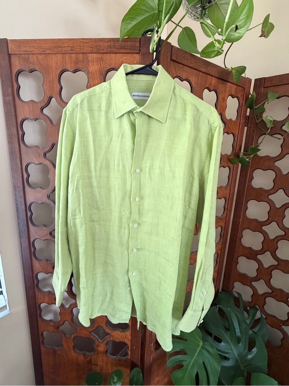 Light Green Linen Button-Up Shirt